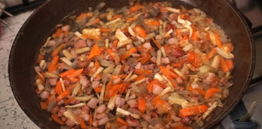 Фото приготовления рецепта: Можжевеловый соус - шаг №9