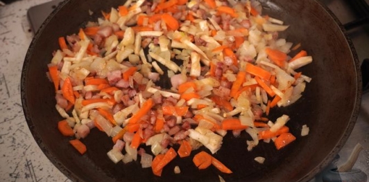 Фото приготовления рецепта: Можжевеловый соус - шаг №8