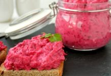 Намазка из сельди со свёклой и плавленым сыром