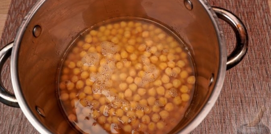 Фото приготовления рецепта: Нут кёфте - шаг №2