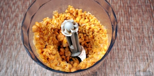 Фото приготовления рецепта: Нут кёфте - шаг №4