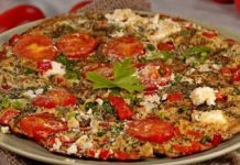 Омлет с помидорами, перцем и фетой