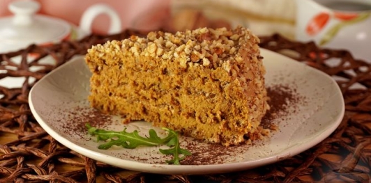 Фото приготовления рецепта: Ореховый торт с кофейным кремом - шаг №25