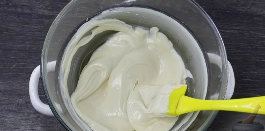 Фото приготовления рецепта: Песочный рулет с кукурузными хлопьями - шаг №20