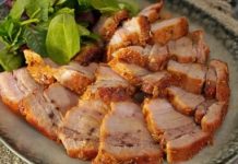 Подчерёвок, запеченный с чесноком и розмарином