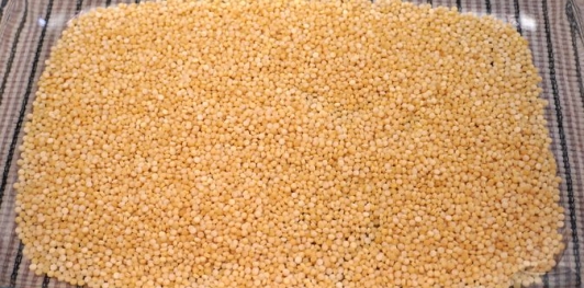 Фото приготовления рецепта: Птитим со сладким перцем и куриными фрикадельками (в духовке) - шаг №11