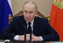 Путин провел встречу с главой МИД Вьетнама Ле Хоай Чунгом