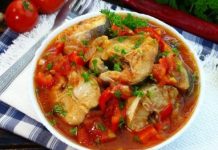 Рыба с помидорами, луком и сладким перцем (в микроволновке)