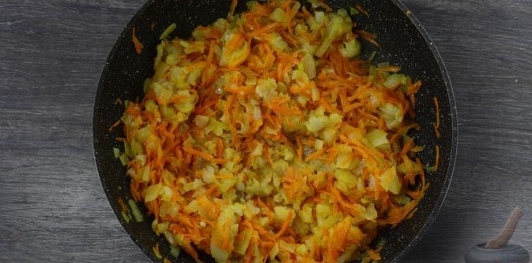 Фото приготовления рецепта: Рыбный плов - шаг №11