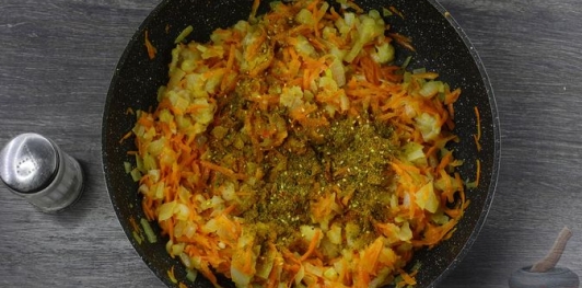 Фото приготовления рецепта: Рыбный плов - шаг №12