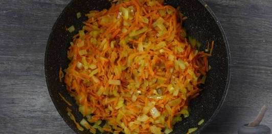 Фото приготовления рецепта: Рыбный плов - шаг №8