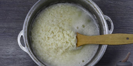 Фото приготовления рецепта: Рыбный плов - шаг №3