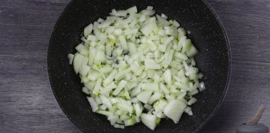 Фото приготовления рецепта: Рыбный плов - шаг №5