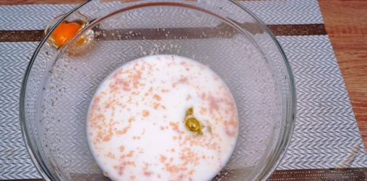 Фото приготовления рецепта: Сакаллы поачи - булочки "с бородой" - шаг №4