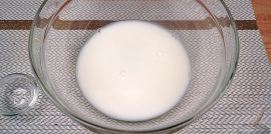 Фото приготовления рецепта: Сакаллы поачи - булочки "с бородой" - шаг №2