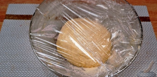 Фото приготовления рецепта: Сакаллы поачи - булочки "с бородой" - шаг №8