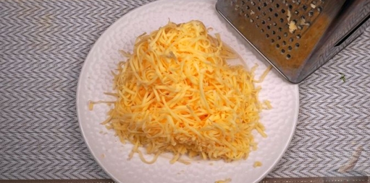 Фото приготовления рецепта: Сакаллы поачи - булочки "с бородой" - шаг №17