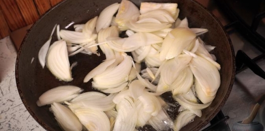 Фото приготовления рецепта: Сельдь по-султански - шаг №3