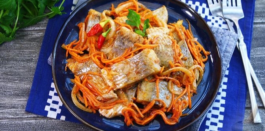 Фото приготовления рецепта: Селёдка по-корейски - шаг №13