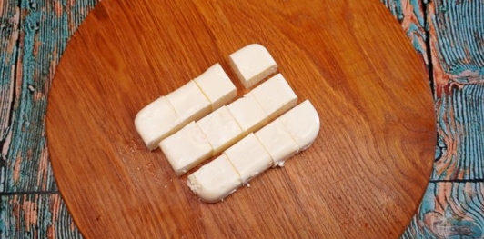 Фото приготовления рецепта: Суп-пюре из запечённой тыквы, сладкого перца и жареного лука - шаг №14