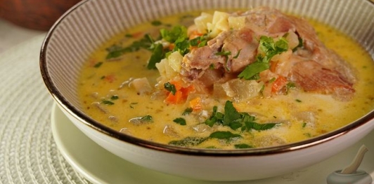 Фото приготовления рецепта: Суп с кроликом и кольраби - шаг №22