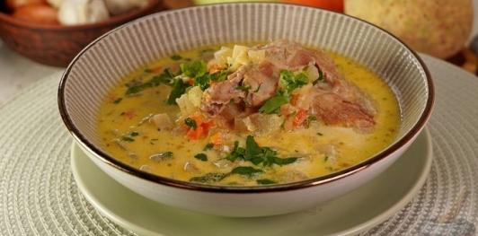 Фото приготовления рецепта: Суп с кроликом и кольраби - шаг №21