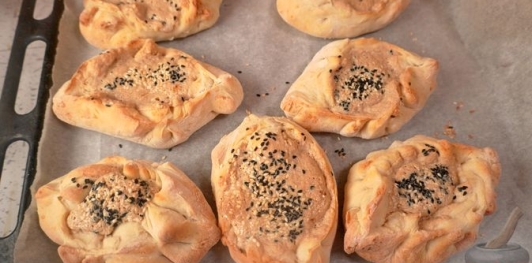 Фото приготовления рецепта: Тахини пиде - шаг №17