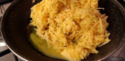 Фото приготовления рецепта: Трдельник с яблочной начинкой - шаг №20