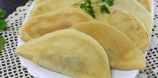 Фото приготовления рецепта: Творожные блины-пирожки с грибной начинкой - шаг №23