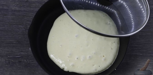 Фото приготовления рецепта: Творожные блины-пирожки со сладкой творожной начинкой - шаг №17