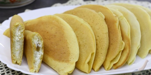 Фото приготовления рецепта: Творожные блины-пирожки со сладкой творожной начинкой - шаг №24