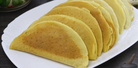 Фото приготовления рецепта: Творожные блины-пирожки со сладкой творожной начинкой - шаг №23