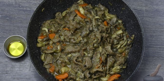 Фото приготовления рецепта: Жареная говядина по-корейски - шаг №17