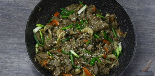 Фото приготовления рецепта: Жареная говядина по-корейски - шаг №20