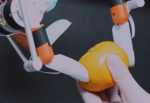 Создана трехпалая роботизированная рука с ногтями для точного захвата