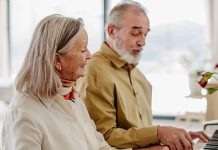 Эксперт назвал условия для продления жизни людей до 100 лет в ближайшие годы