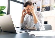 Названы отличия обычной головной боли от опухоли мозга