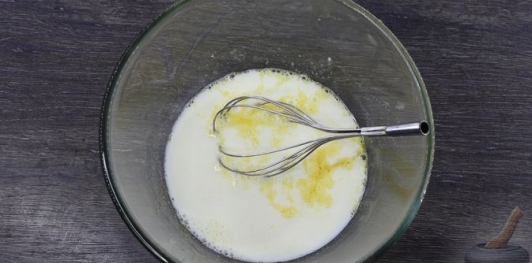 Фото приготовления рецепта: Блинчики с курицей и капустой - шаг №16