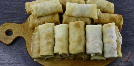 Фото приготовления рецепта: Блинчики с курицей и капустой - шаг №29