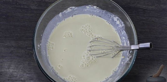 Фото приготовления рецепта: Блинчики с курицей и капустой - шаг №21