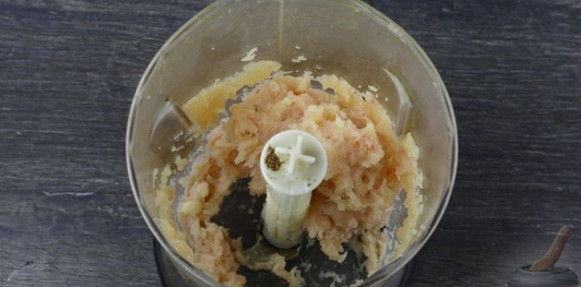 Фото приготовления рецепта: Блинчики с курицей и капустой - шаг №3