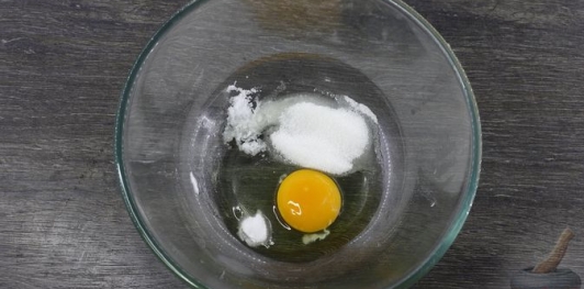 Фото приготовления рецепта: Блинчики с курицей и капустой - шаг №14