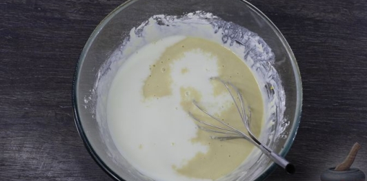 Фото приготовления рецепта: Блинчики с курицей и капустой - шаг №20