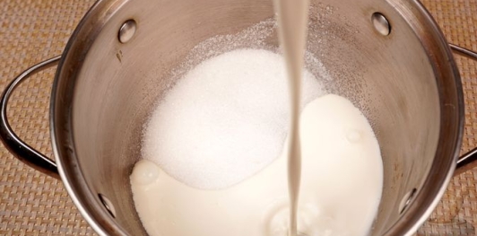 Фото приготовления рецепта: Десертный пирог "Трилече" - шаг №19