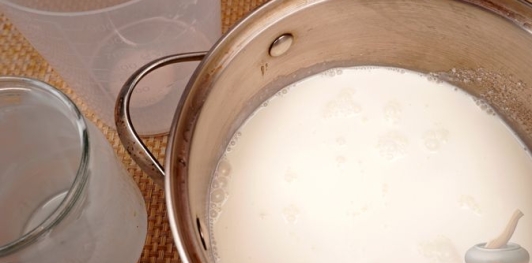 Фото приготовления рецепта: Десертный пирог "Трилече" - шаг №20