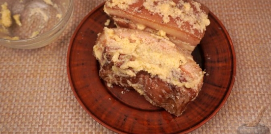 Фото приготовления рецепта: Домашний бекон по-венгерски - шаг №11