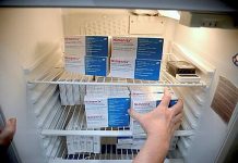 Смертельная вспышка менингита в университете вызвала у родителей панику