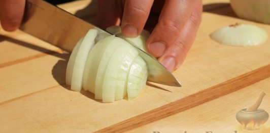 Фото приготовления рецепта: Говядина с картошкой, помидорами и морковью в афганском казане - шаг №2