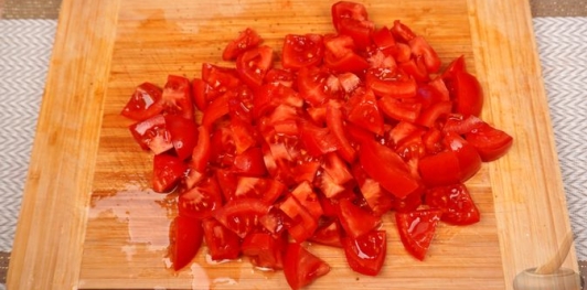 Фото приготовления рецепта: Гуляш с капустой по-коложварски - шаг №14