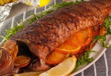 Карп, запечённый с апельсином в соевом соусе